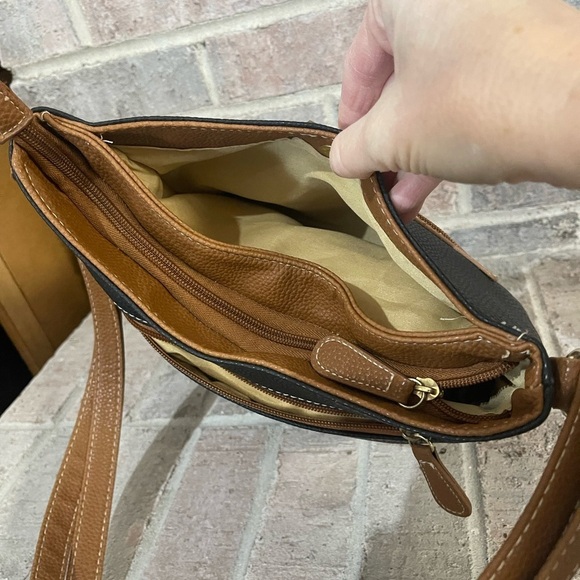 Stone Mountain Accessories Black and Tan Crossbody Bag with Adjustable Strap - Picture 8 of 8